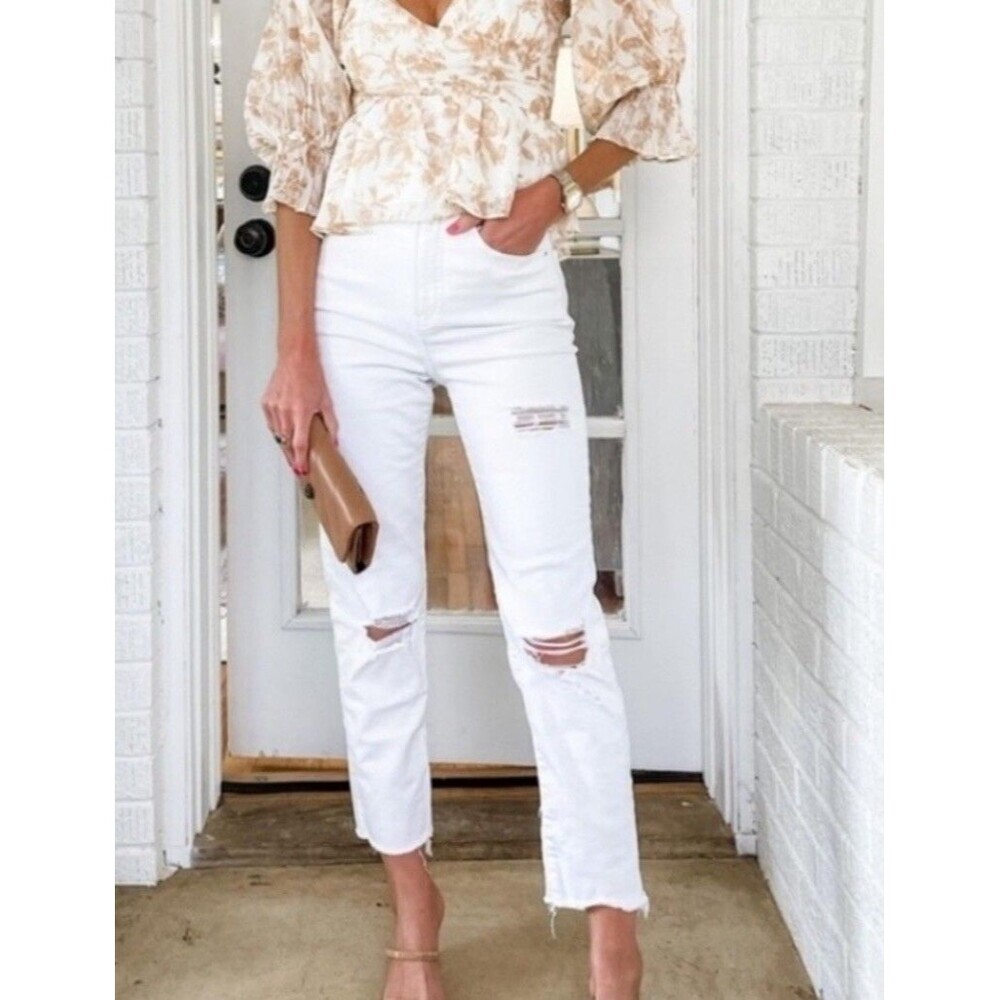 EXPRESS Mom Jean Super High Rise Ankle Size 6R White Jeans Distressed